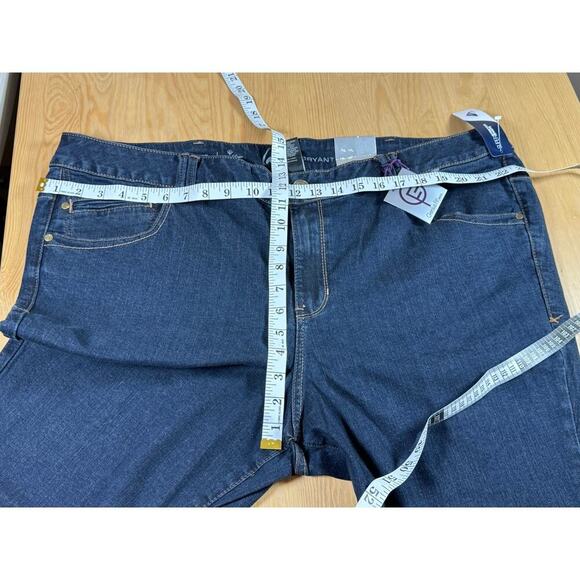 NWT Lane Bryant Straight Fit Bootcut Genius Fit Size 26 Average Medium Wash Plus - Picture 5 of 7
